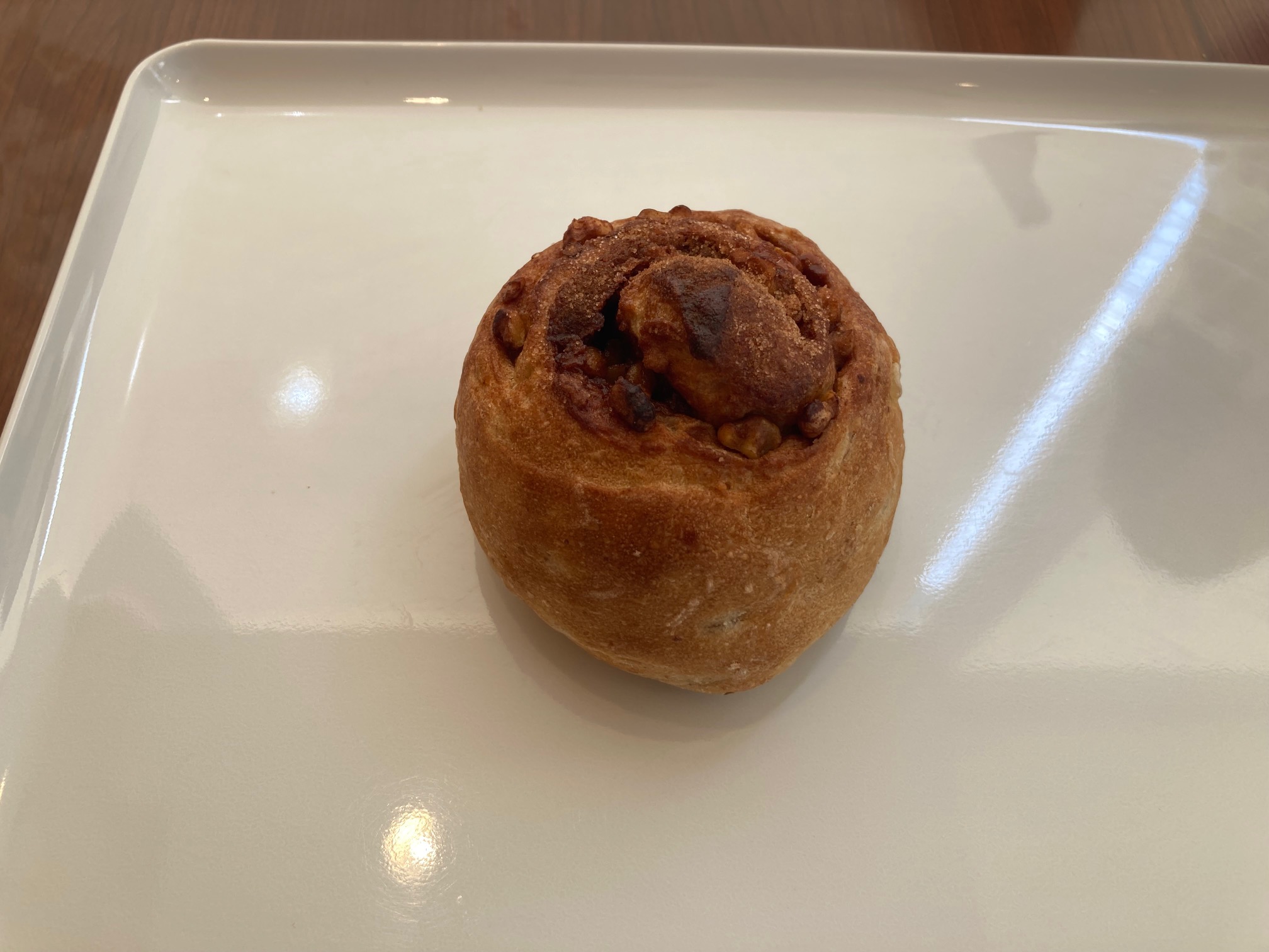 くるみとシナモンのもち麦ロール